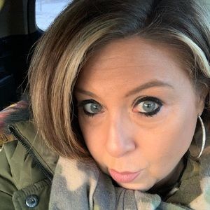 Meet your Posher, Heidi